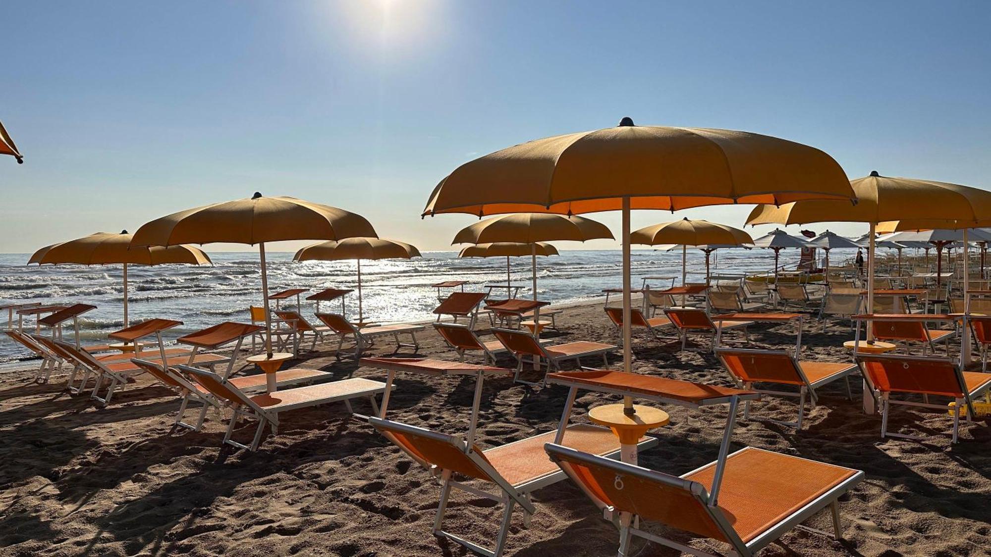 Hotel Mon Cheri Riccione Exterior photo