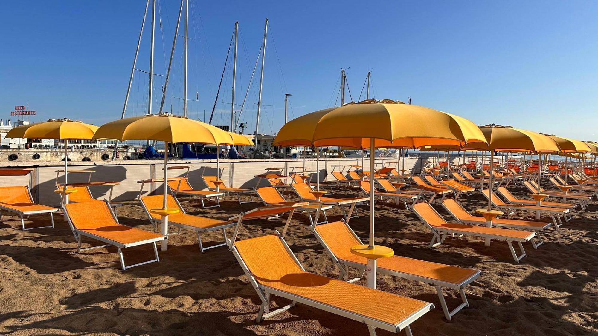 Hotel Mon Cheri Riccione Exterior photo